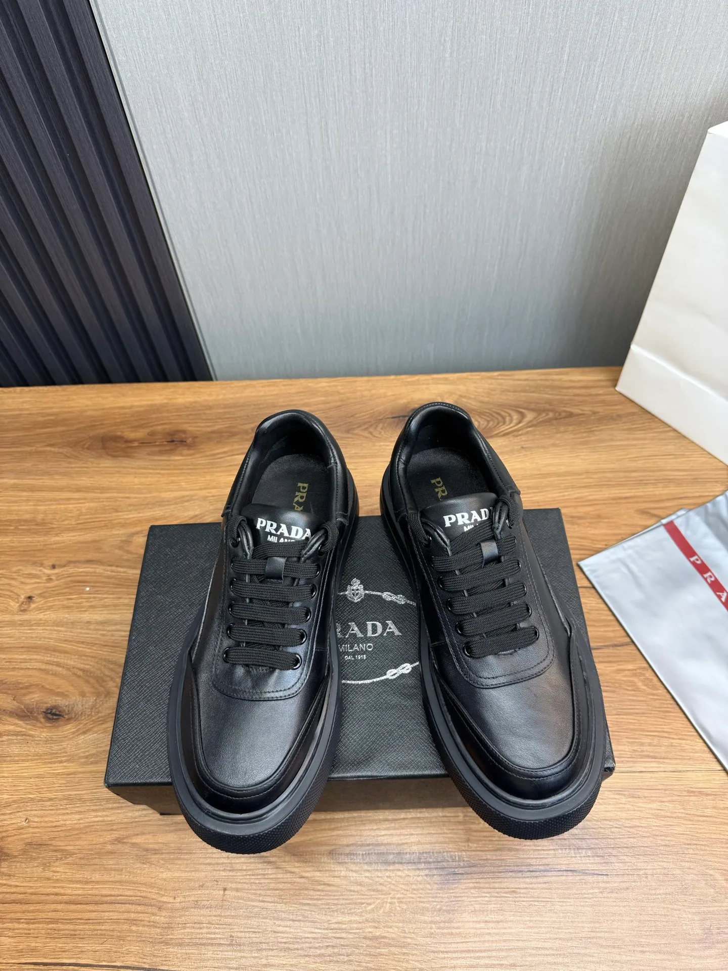 Men's shoes 💰500💰 PRADA【Prada】Men's new casual shoes ⬆️Imported cowhide + genuine leather lining. Anti-slip outsole, 38-44 (customized for 45)